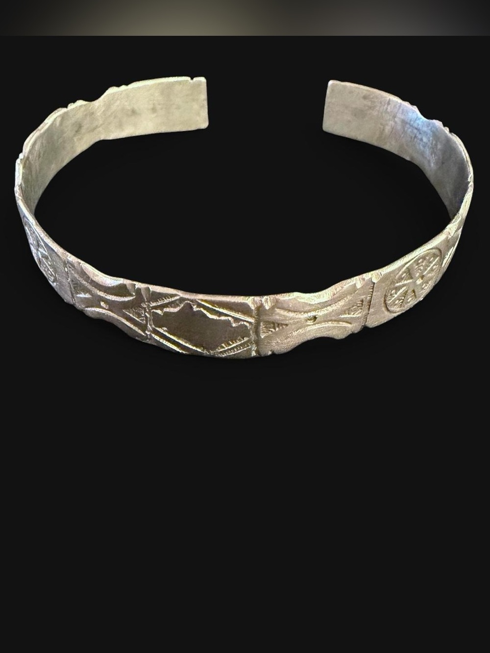 Silver Tone Patterned Cuff Bracelet